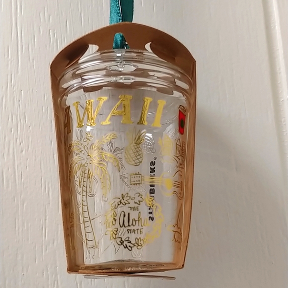 Reindeer Blingy Gold Sequin/Wood Reindeer Figurine with Ornaments - Picture 8 of 10